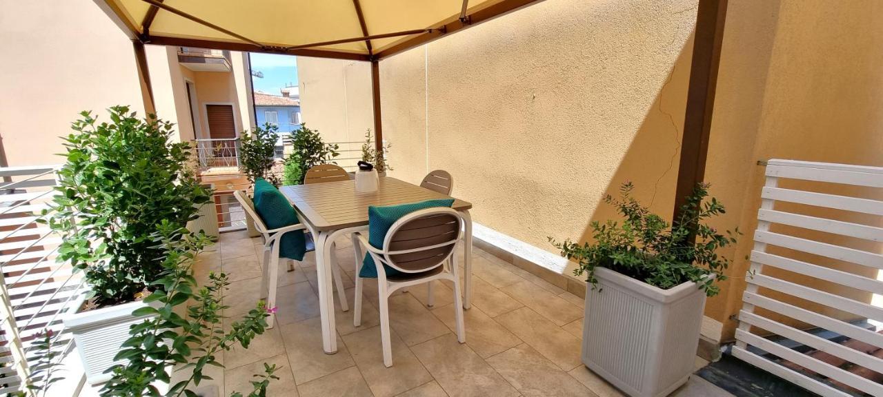 La Piccola Goccia Desenzano-Goccia Di Lago Дезенцано-дель-Гарда Экстерьер фото